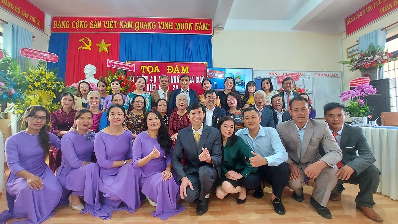 Toạ đàm 40 năm ngày Nhà giáo Việt Nam